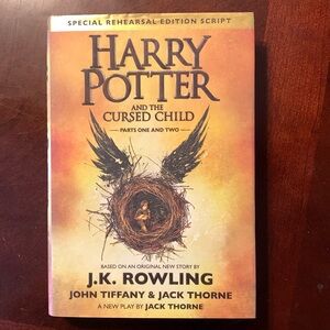 Harry Potter and the Cursed Child - Parts One & Two : The Official Script